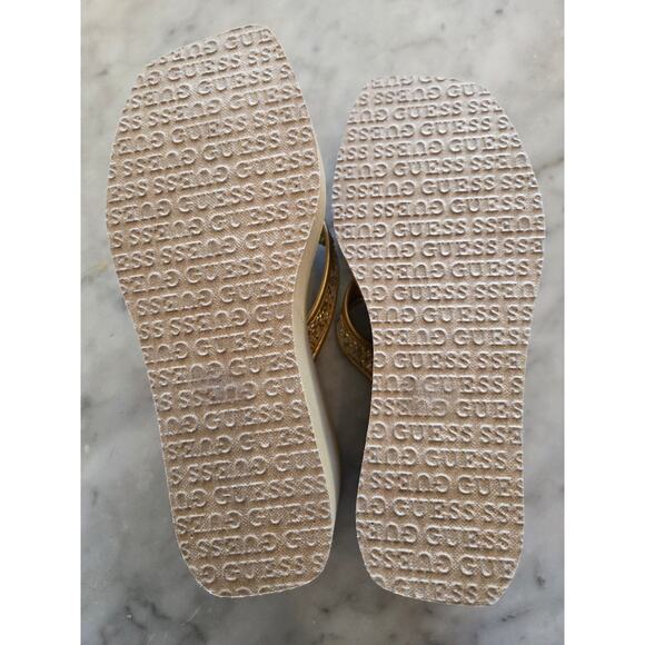 Guess Platform Wedge Sandal Gold Logo Size 9 NWOT Party Chunky Resortwear - Picture 7 of 7